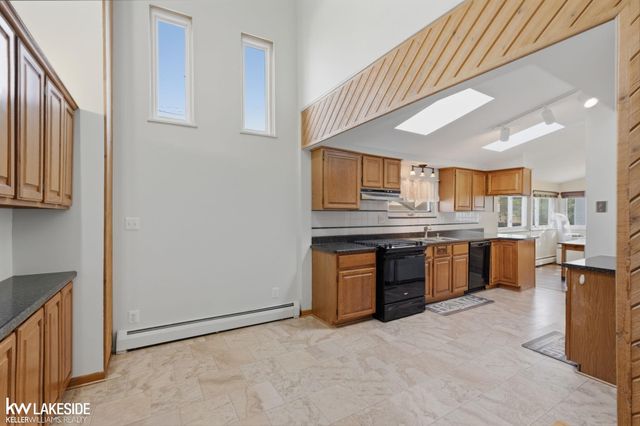39904 Elmite Street, Harrison Twp, MI 48045