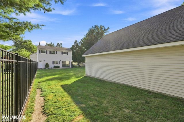 39904 Elmite Street, Harrison Twp, MI 48045