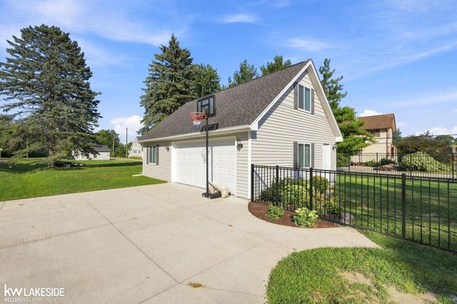 39904 Elmite Street, Harrison Twp, MI 48045