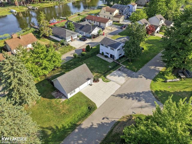 39904 Elmite Street, Harrison Twp, MI 48045