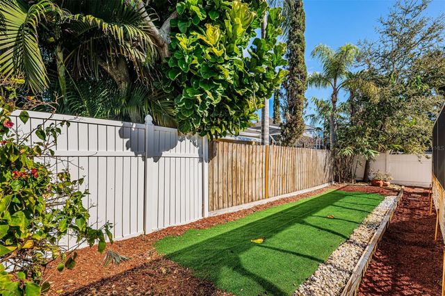 443 BRILAND STREET, Tarpon Springs, FL 34689