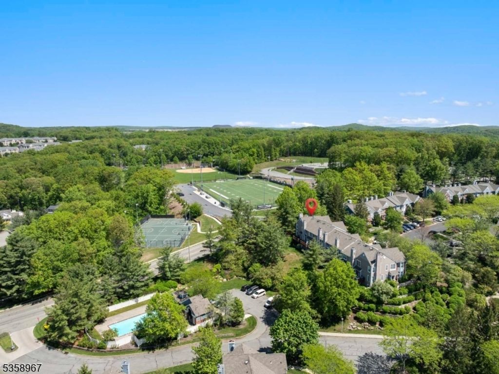 134 Hawthorne Ct, Rockaway Twp., NJ 07866