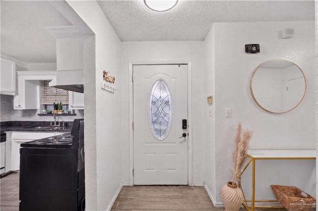109 W Garfield Street, San Juan, TX 78589