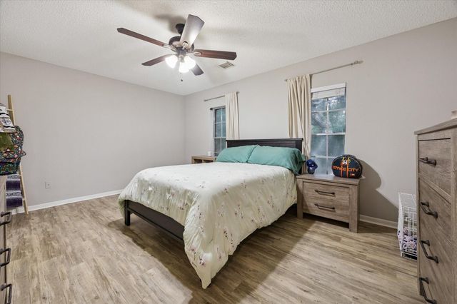 4011 Beechwood Drive, Pearland, TX 77584
