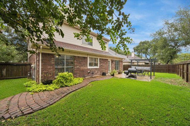 4011 Beechwood Drive, Pearland, TX 77584