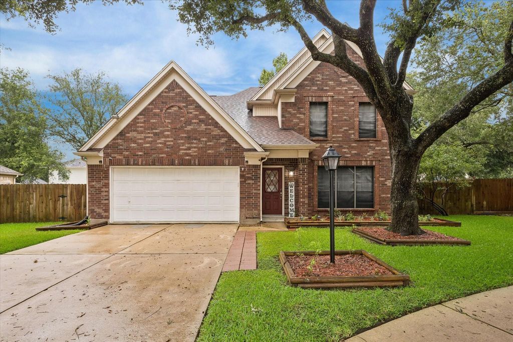 4011 Beechwood Drive, Pearland, TX 77584