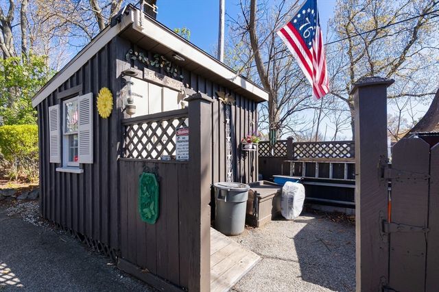 48 N Emerson St 1, Wakefield, MA 01880