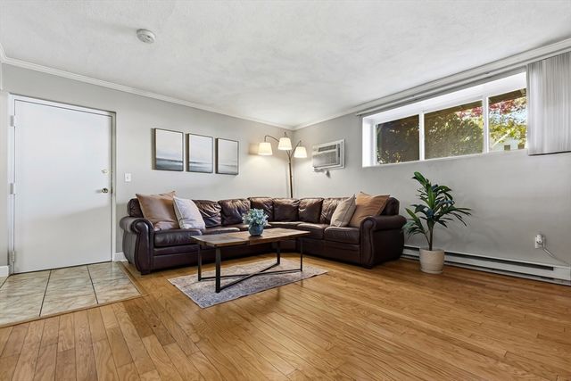 48 N Emerson St 1, Wakefield, MA 01880