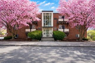 48 N Emerson St 1, Wakefield, MA 01880