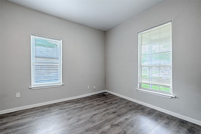 606 E Brin Street, Terrell, TX 75160