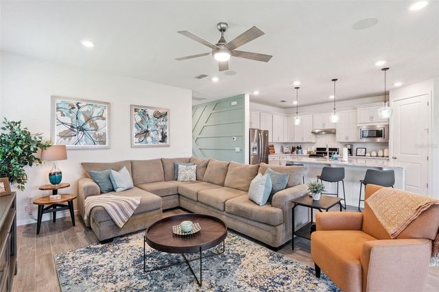 13940 DESTIN BEACH LANE, Orlando, FL 32827