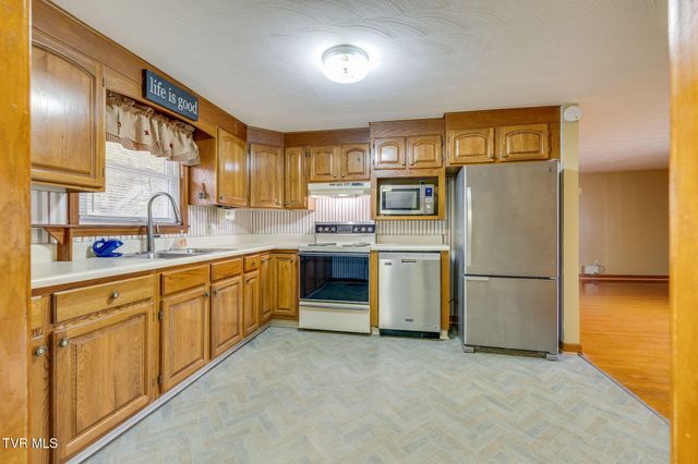 165 Astor Dr Drive, Gate City, VA 24251