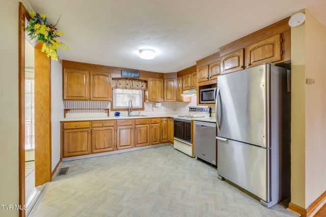 165 Astor Dr Drive, Gate City, VA 24251