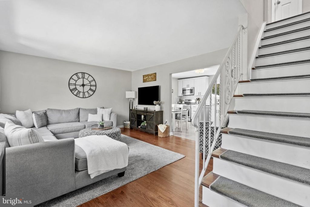5 LANGMOORE DR, TRENTON, NJ 08638 — photo 3