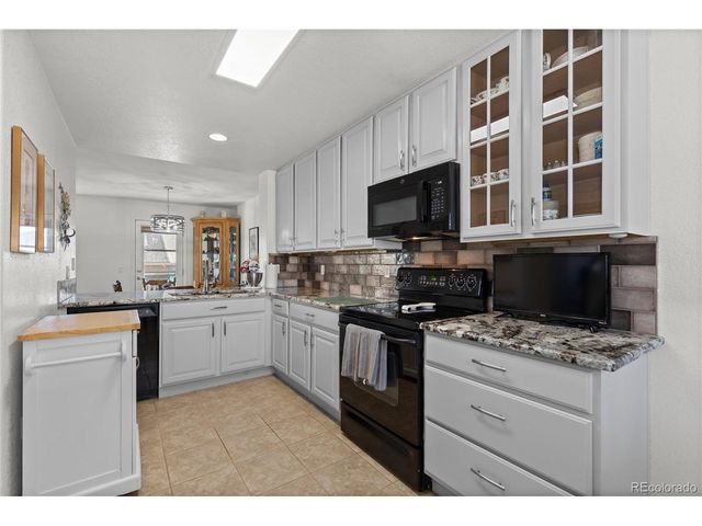 21965 E Irish Dr, Aurora, CO 80016