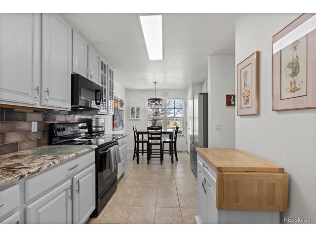 21965 E Irish Dr, Aurora, CO 80016