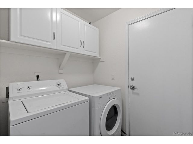 21965 E Irish Dr, Aurora, CO 80016