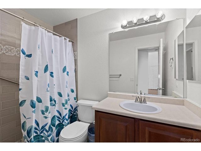 21965 E Irish Dr, Aurora, CO 80016