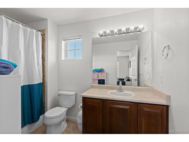 21965 E Irish Dr, Aurora, CO 80016