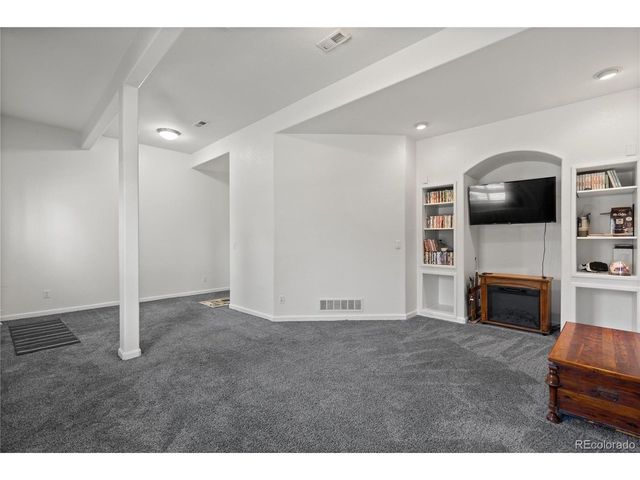 21965 E Irish Dr, Aurora, CO 80016