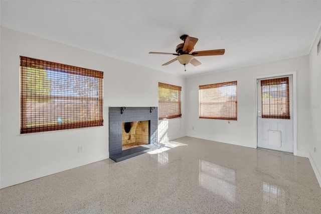 6318 30TH STREET S, St Petersburg, FL 33712