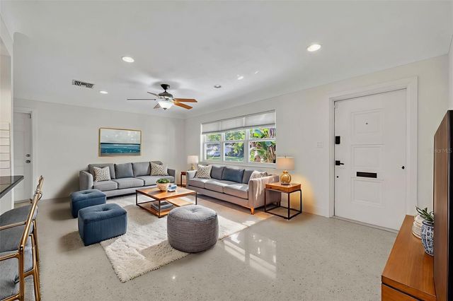 6318 30TH STREET S, St Petersburg, FL 33712