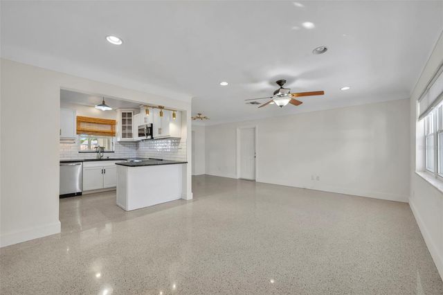 6318 30TH STREET S, St Petersburg, FL 33712