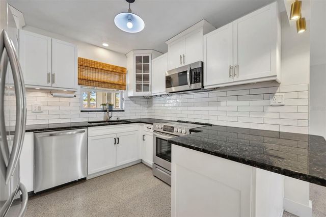 6318 30TH STREET S, St Petersburg, FL 33712