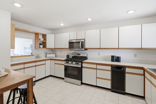 79 Parkhurst Drive 79, Westford, MA 01886