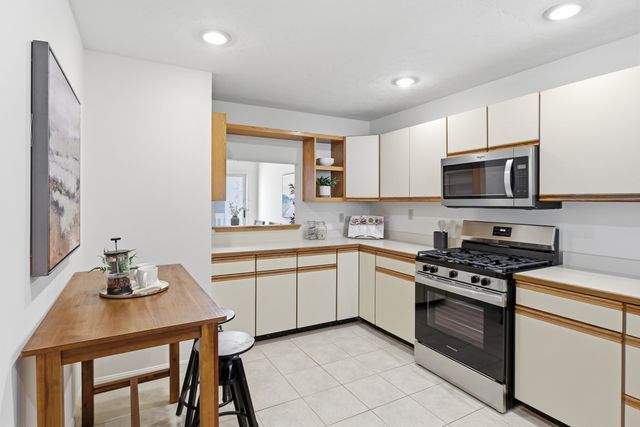 79 Parkhurst Drive 79, Westford, MA 01886