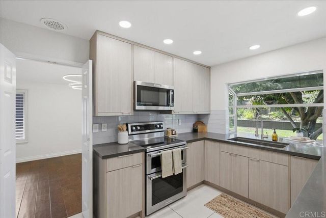 512 Tranquil Court, Encinitas, CA 92024