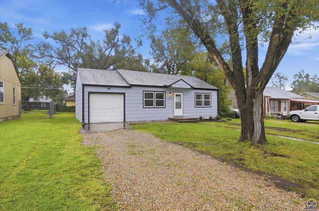 1024 SE 33rd TER, Topeka, KS 66605