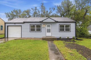 1024 SE 33rd TER, Topeka, KS 66605