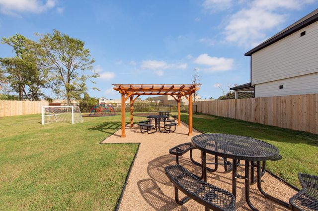 15658 Coneflower Hills Drive, Houston, TX 77090