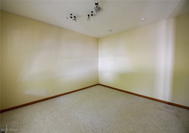 3108 Vermont Place, Green, OH 44312