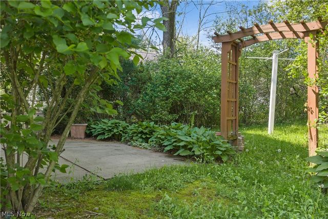 3108 Vermont Place, Green, OH 44312