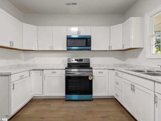 7729 Bradley Street, Spartanburg, SC 29303