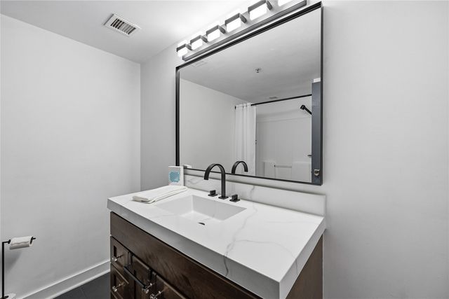 905 3rd Street SE 406, Cedar Rapids, IA 52401