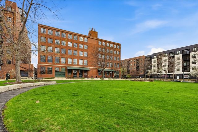 905 3rd Street SE 406, Cedar Rapids, IA 52401