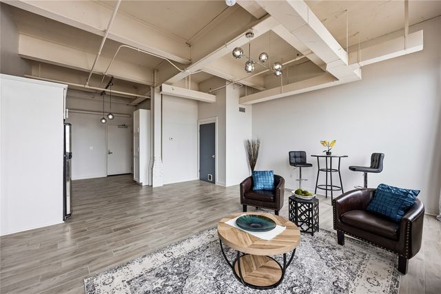 905 3rd Street SE 406, Cedar Rapids, IA 52401