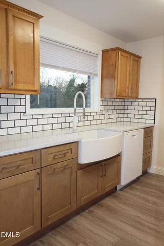 325 Courtland Terrace, Burlington, NC 27217