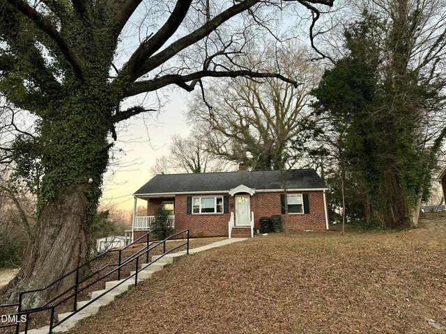 325 Courtland Terrace, Burlington, NC 27217