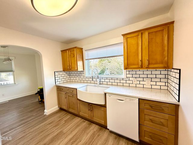 325 Courtland Terrace, Burlington, NC 27217