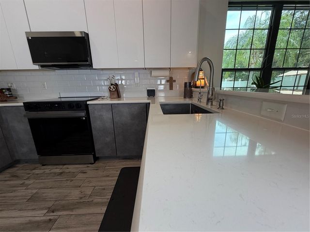 9305 GREEN DRAGON STREET, Orlando, FL 32827