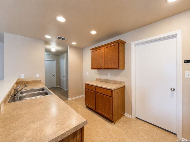 3961 Whisper Field, Schertz, TX 78108
