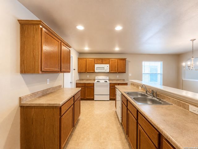 3961 Whisper Field, Schertz, TX 78108