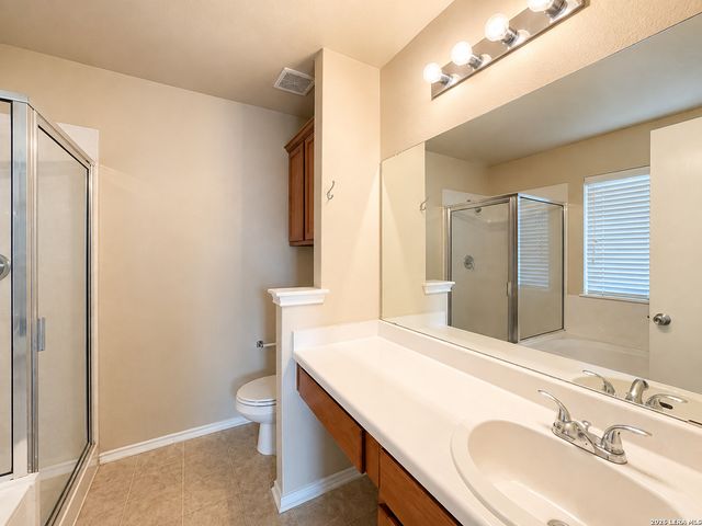 3961 Whisper Field, Schertz, TX 78108