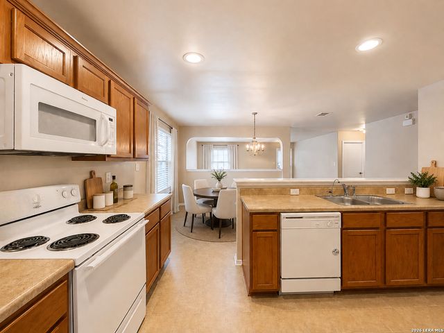 3961 Whisper Field, Schertz, TX 78108