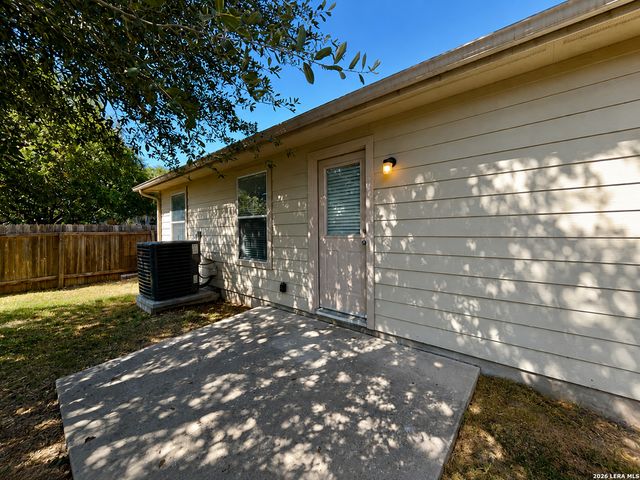 3961 Whisper Field, Schertz, TX 78108