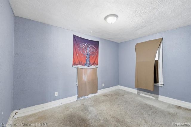 17139 Mackay Street, Detroit, MI 48212